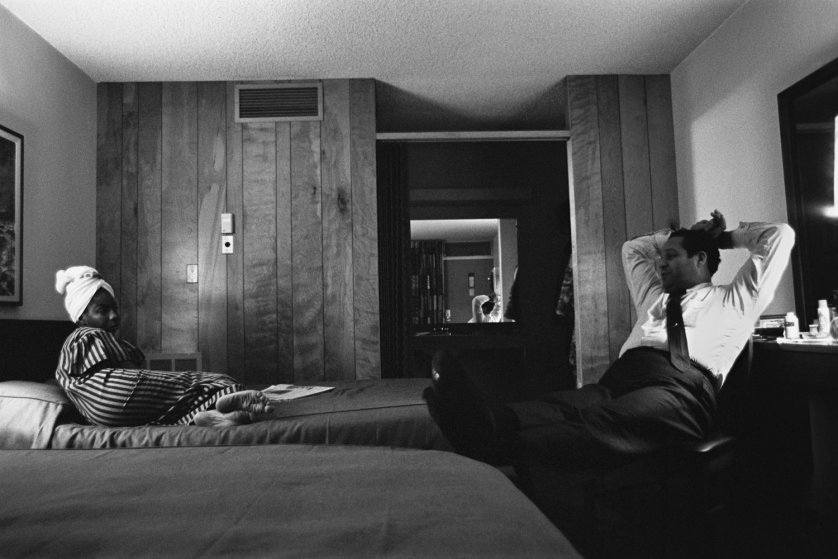alfred wertheimer-Simone and her husband in a motel room in Buffalo, New York. December 1964.